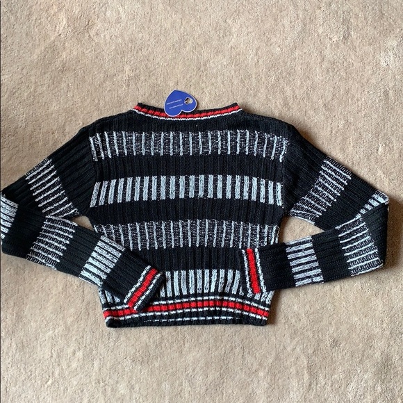 Cropped sweater by Blue. - Picture 3 of 3